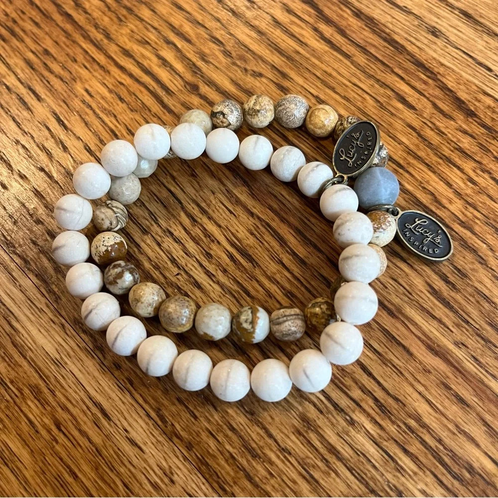 Lucy’s Inspired Beaded Stretch Bracelet Set - Picture 5 of 7